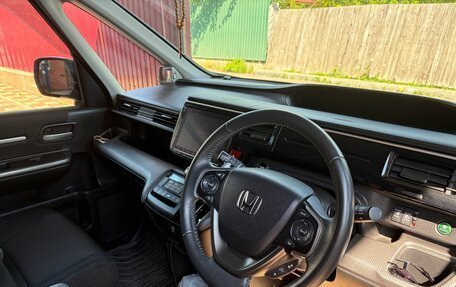Honda Stepwgn IV, 2020 год, 3 000 000 рублей, 8 фотография