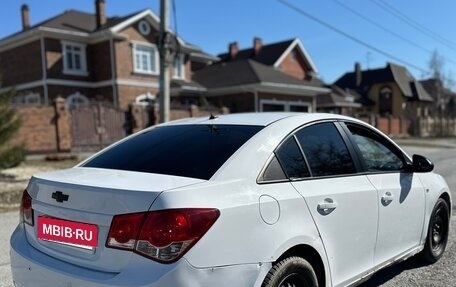 Chevrolet Cruze II, 2010 год, 400 000 рублей, 4 фотография
