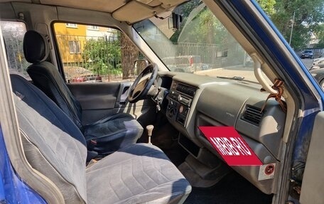 Volkswagen Caravelle T4, 1996 год, 700 000 рублей, 13 фотография