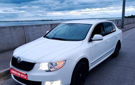 Skoda Superb III рестайлинг, 2012 год, 1 290 000 рублей, 4 фотография