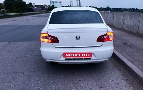 Skoda Superb III рестайлинг, 2012 год, 1 290 000 рублей, 2 фотография