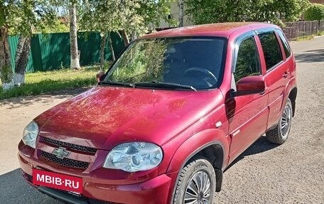 Chevrolet Niva I рестайлинг, 2017 год, 799 000 рублей, 3 фотография