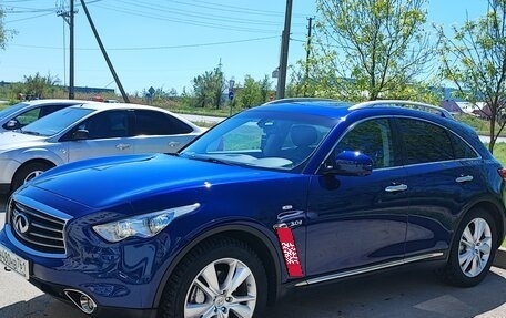 Infiniti QX70, 2014 год, 1 950 000 рублей, 2 фотография