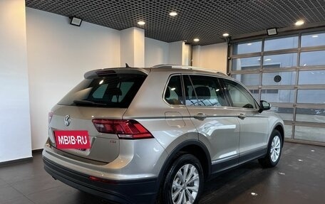Volkswagen Tiguan II, 2017 год, 2 490 000 рублей, 3 фотография
