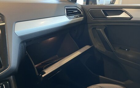 Volkswagen Tiguan II, 2017 год, 2 490 000 рублей, 30 фотография