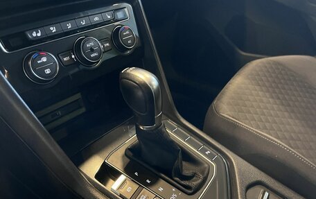 Volkswagen Tiguan II, 2017 год, 2 490 000 рублей, 31 фотография