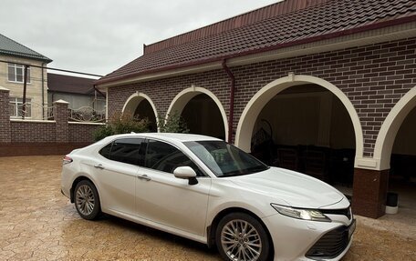 Toyota Camry, 2019 год, 2 800 000 рублей, 1 фотография