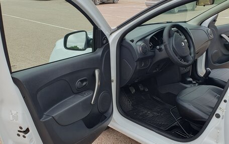 Renault Logan II, 2016 год, 1 200 000 рублей, 11 фотография