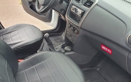 Renault Logan II, 2016 год, 1 200 000 рублей, 15 фотография