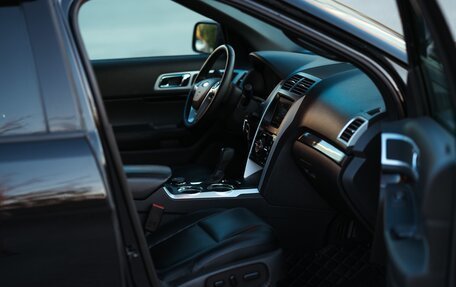 Ford Explorer VI, 2013 год, 2 000 000 рублей, 19 фотография