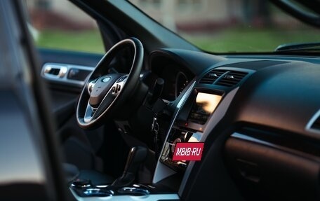 Ford Explorer VI, 2013 год, 2 000 000 рублей, 17 фотография