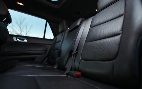 Ford Explorer VI, 2013 год, 2 000 000 рублей, 23 фотография