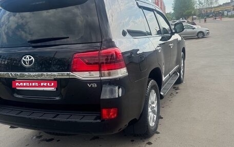 Toyota Land Cruiser 200, 2016 год, 7 100 000 рублей, 5 фотография