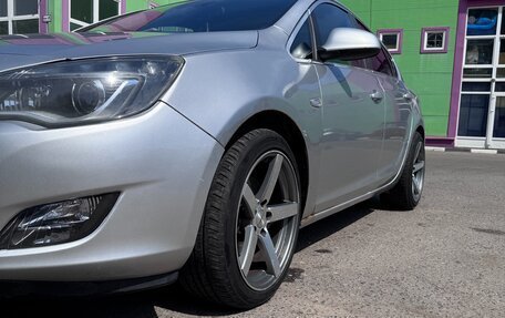Opel Astra J, 2010 год, 670 000 рублей, 4 фотография