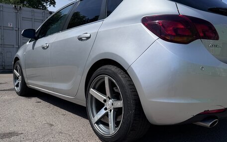 Opel Astra J, 2010 год, 670 000 рублей, 5 фотография