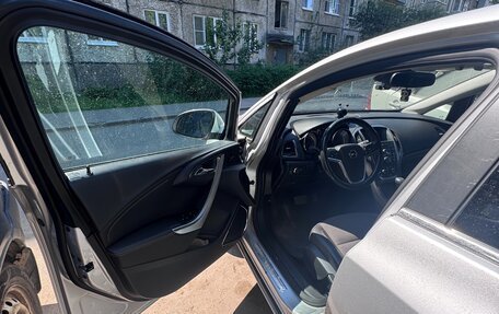 Opel Astra J, 2010 год, 670 000 рублей, 11 фотография