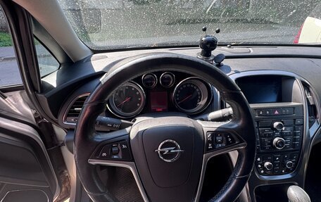 Opel Astra J, 2010 год, 670 000 рублей, 9 фотография