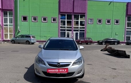 Opel Astra J, 2010 год, 670 000 рублей, 6 фотография