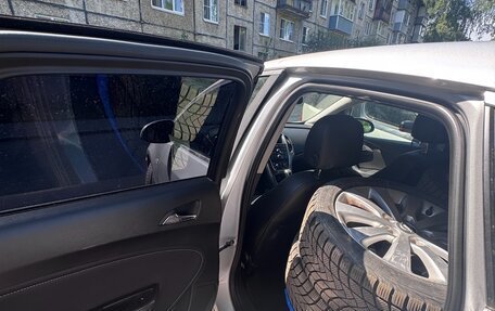 Opel Astra J, 2010 год, 670 000 рублей, 16 фотография