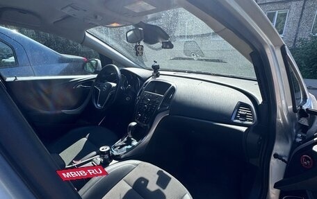 Opel Astra J, 2010 год, 670 000 рублей, 23 фотография