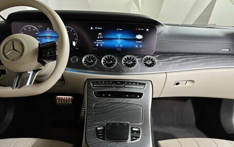 Mercedes-Benz E-Класс, 2021 год, 5 400 000 рублей, 15 фотография