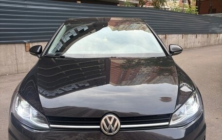 Volkswagen Golf VII, 2018 год, 1 800 000 рублей, 2 фотография