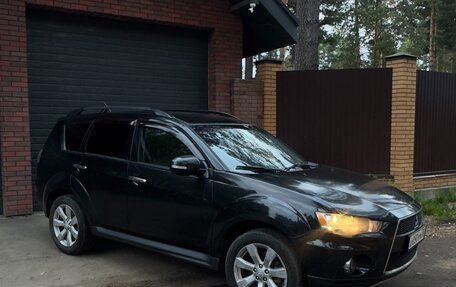 Mitsubishi Outlander III рестайлинг 3, 2010 год, 1 000 000 рублей, 13 фотография