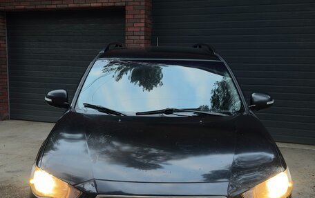 Mitsubishi Outlander III рестайлинг 3, 2010 год, 1 000 000 рублей, 14 фотография