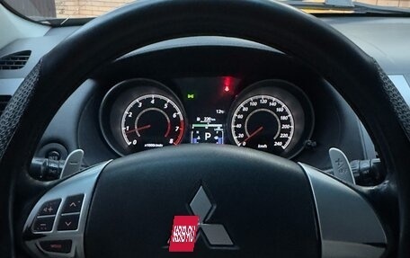 Mitsubishi Outlander III рестайлинг 3, 2010 год, 1 000 000 рублей, 9 фотография