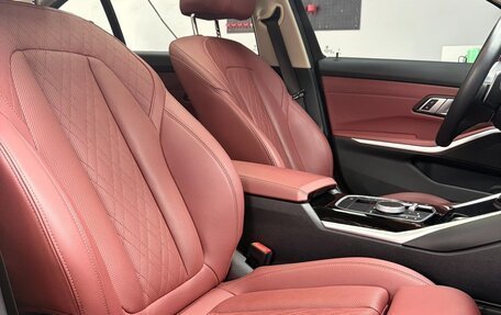 BMW 3 серия, 2024 год, 3 090 000 рублей, 12 фотография