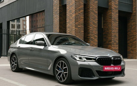 BMW 5 серия, 2021 год, 2 950 000 рублей, 2 фотография