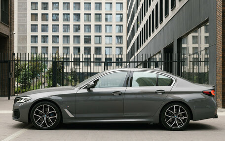 BMW 5 серия, 2021 год, 2 950 000 рублей, 14 фотография