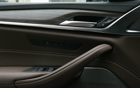 BMW 5 серия, 2021 год, 2 950 000 рублей, 21 фотография