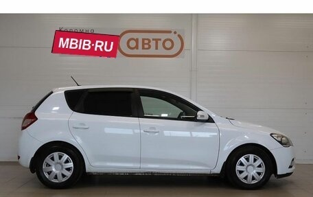 KIA cee'd I рестайлинг, 2012 год, 679 000 рублей, 4 фотография
