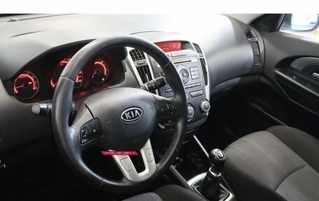 KIA cee'd I рестайлинг, 2012 год, 679 000 рублей, 6 фотография