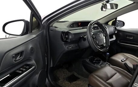 Toyota Prius c I, 2018 год, 1 450 000 рублей, 7 фотография