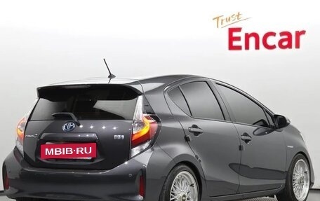 Toyota Prius c I, 2018 год, 1 450 000 рублей, 4 фотография