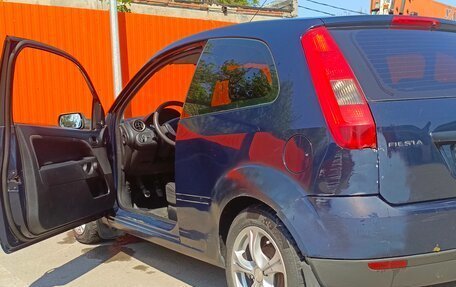 Ford Fiesta, 2005 год, 250 000 рублей, 3 фотография
