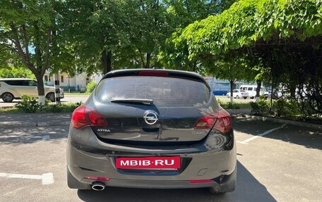 Opel Astra J, 2010 год, 750 000 рублей, 2 фотография