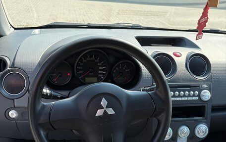 Mitsubishi Colt VI рестайлинг, 2006 год, 670 000 рублей, 11 фотография