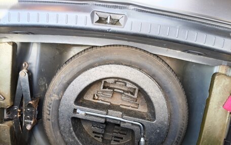Toyota Avensis III рестайлинг, 2006 год, 630 000 рублей, 17 фотография