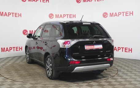 Mitsubishi Outlander III рестайлинг 3, 2014 год, 1 180 000 рублей, 7 фотография