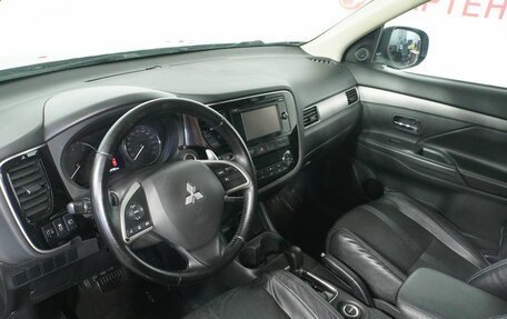 Mitsubishi Outlander III рестайлинг 3, 2014 год, 1 180 000 рублей, 9 фотография