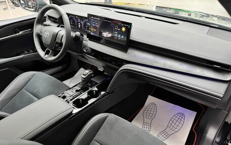 Toyota Camry, 2025 год, 3 990 000 рублей, 29 фотография