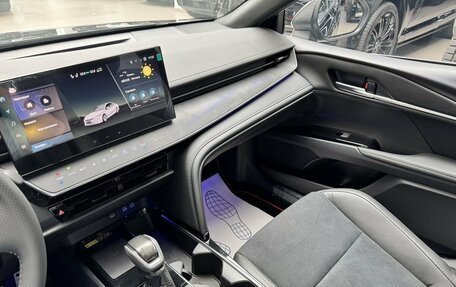 Toyota Camry, 2025 год, 3 990 000 рублей, 27 фотография