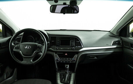 Hyundai Elantra VI рестайлинг, 2017 год, 1 699 000 рублей, 14 фотография