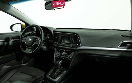 Hyundai Elantra VI рестайлинг, 2017 год, 1 699 000 рублей, 10 фотография