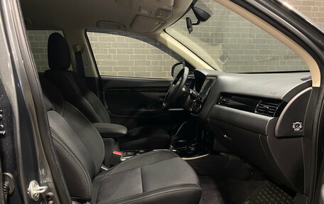 Mitsubishi Outlander III рестайлинг 3, 2019 год, 2 735 000 рублей, 10 фотография
