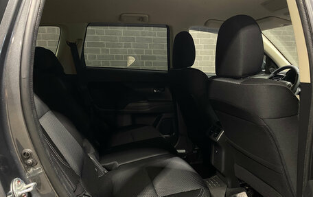 Mitsubishi Outlander III рестайлинг 3, 2019 год, 2 735 000 рублей, 11 фотография