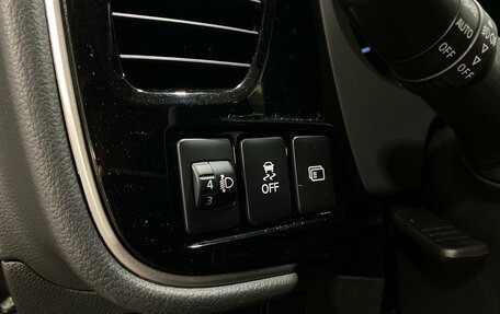 Mitsubishi Outlander III рестайлинг 3, 2019 год, 2 735 000 рублей, 16 фотография